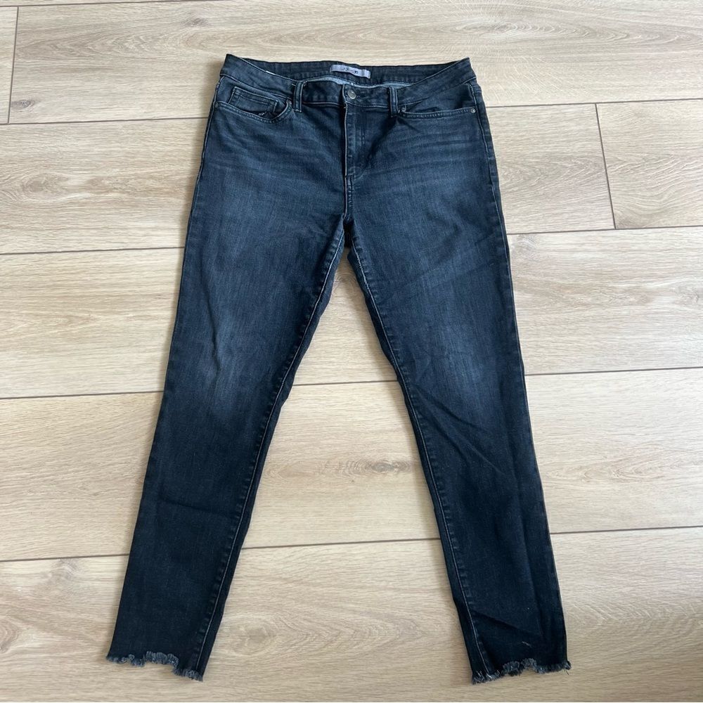 Joe’s Flawless The Charlie High Rise Skinny Jeans Faded Black Size 32 Raw Hem